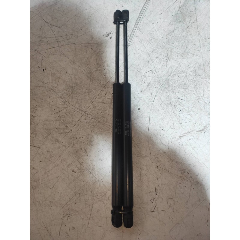 Recambio de amortiguadores maletero / porton para kia sportage concept 4x2 referencia OEM IAM 817803W000 817703W000 