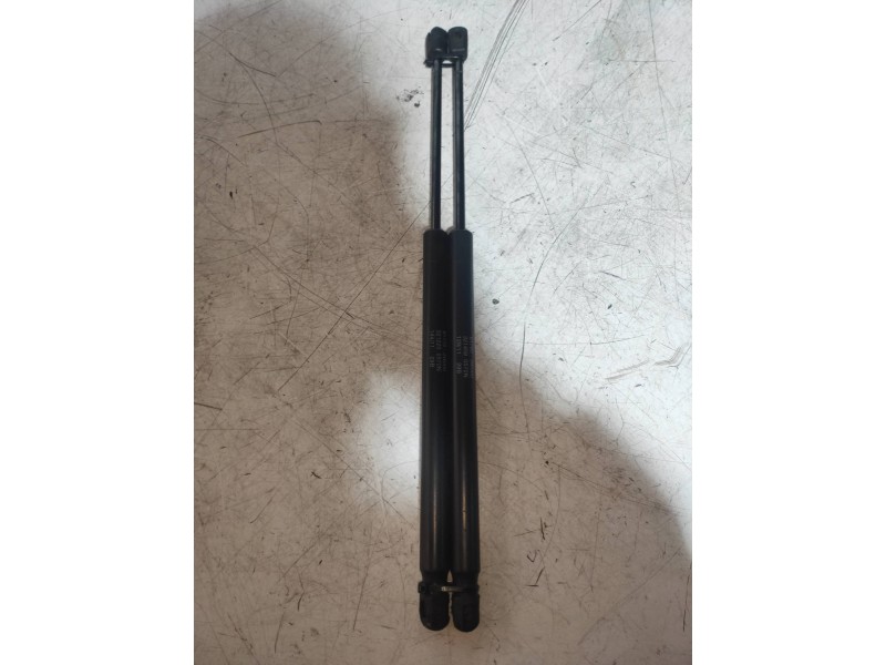 Recambio de amortiguadores maletero / porton para kia sportage concept 4x2 referencia OEM IAM 817803W000 817703W000 
