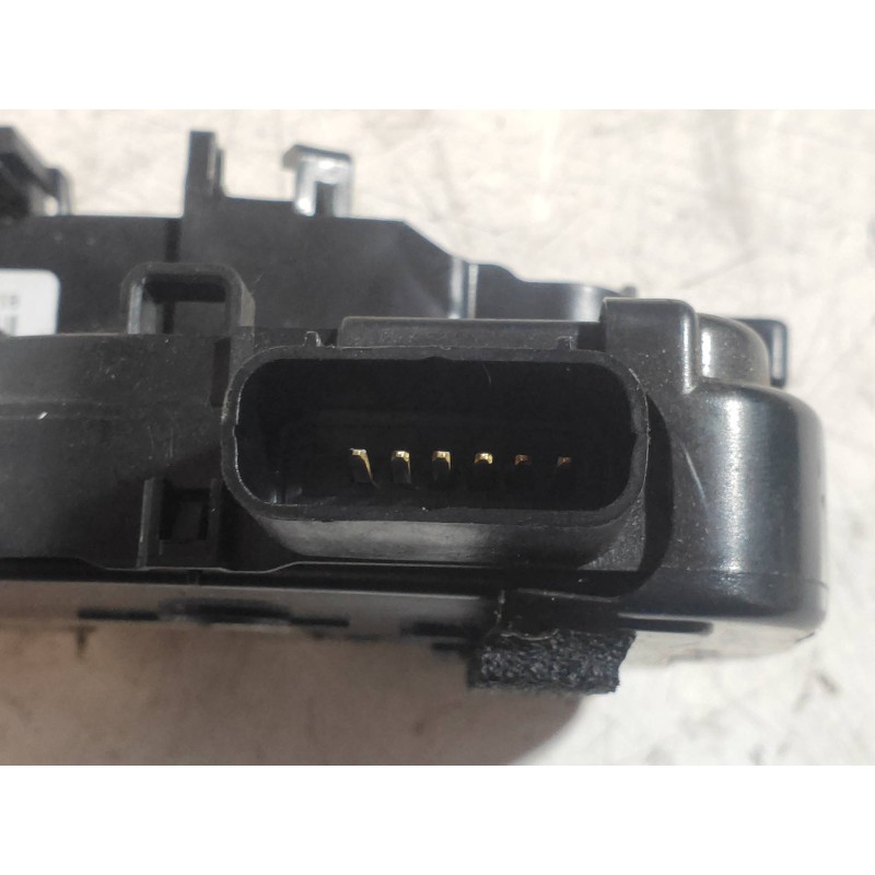 Recambio de motor cierre centralizado trasero derecho para kia sportage concept 4x2 referencia OEM IAM 814203U000  