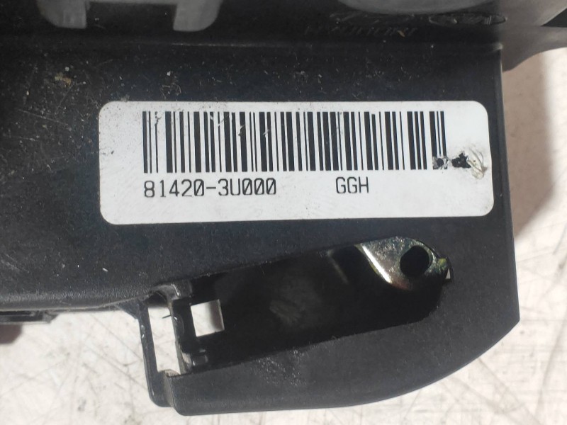 Recambio de motor cierre centralizado trasero derecho para kia sportage concept 4x2 referencia OEM IAM 814203U000  