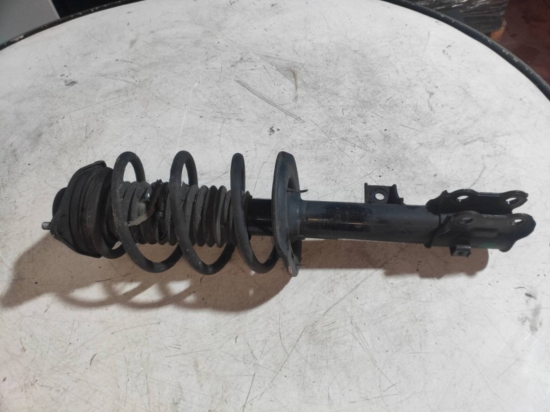 Recambio de amortiguador delantero derecho para kia sportage concept 4x2 referencia OEM IAM 546613U010  