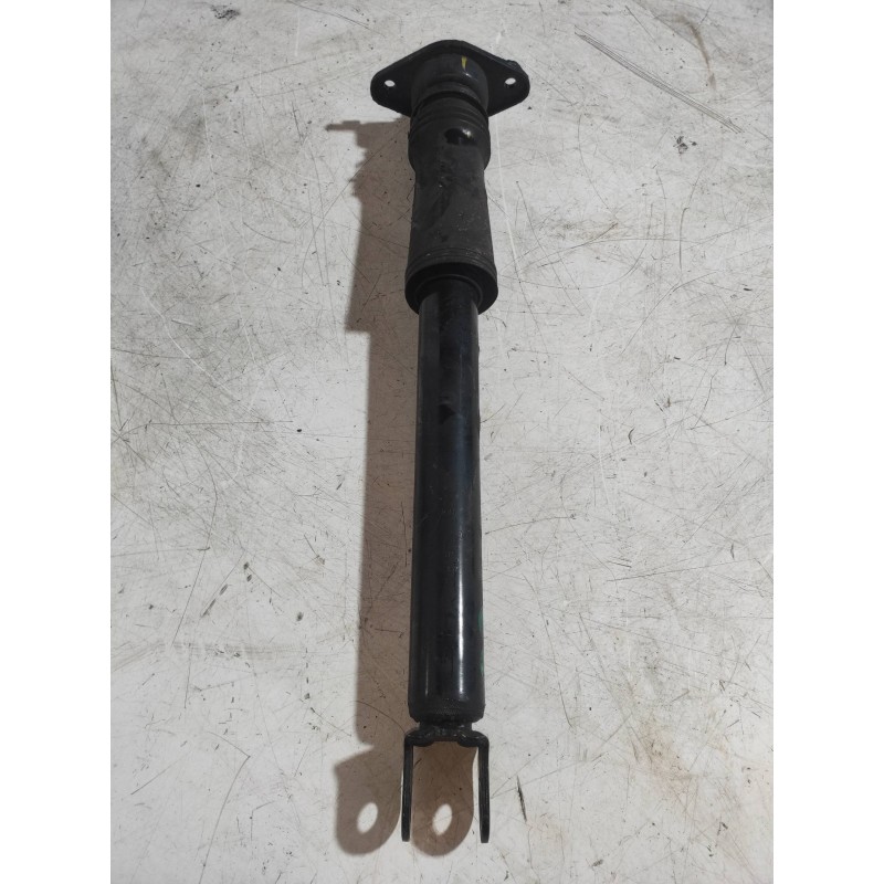 Recambio de amortiguador trasero derecho para kia sportage concept 4x2 referencia OEM IAM 553113U010  