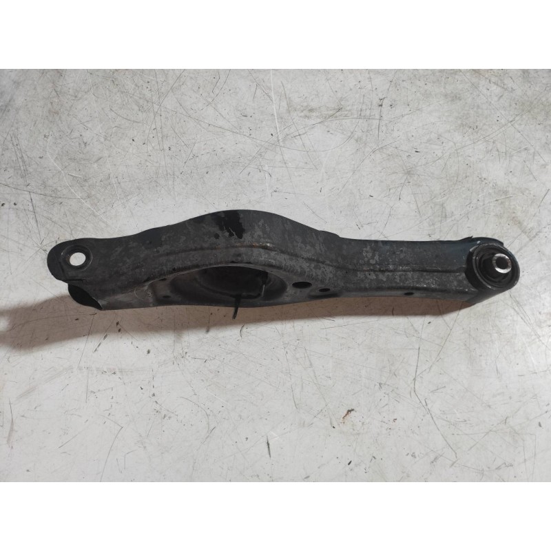 Recambio de brazo suspension inferior trasero derecho para kia sportage concept 4x2 referencia OEM IAM   