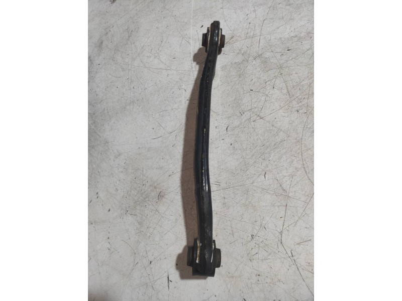 Recambio de brazo suspension superior trasero izquierdo para kia sportage concept 4x2 referencia OEM IAM 551002S050  