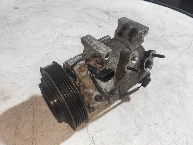 Recambio de compresor aire acondicionado para kia sportage concept 4x2 referencia OEM IAM F500DX9EA04  