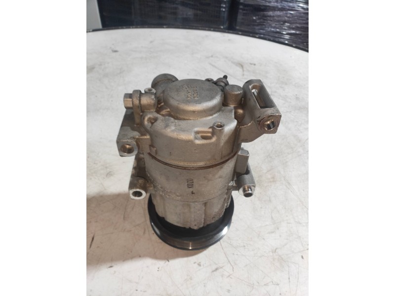 Recambio de compresor aire acondicionado para kia sportage concept 4x2 referencia OEM IAM F500DX9EA04  