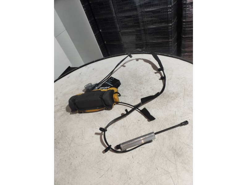 Recambio de amortiguadores maletero / porton para volvo v70 familiar kinetic referencia OEM IAM 31218393 31217840 31218393 31218