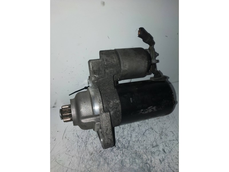 Recambio de motor arranque para seat leon (1m1) cupra r referencia OEM IAM 0001121026 BOSCH 