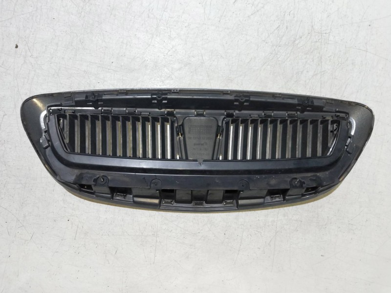 Recambio de rejilla delantera para mg rover serie 45 (t/rt) classic referencia OEM IAM   