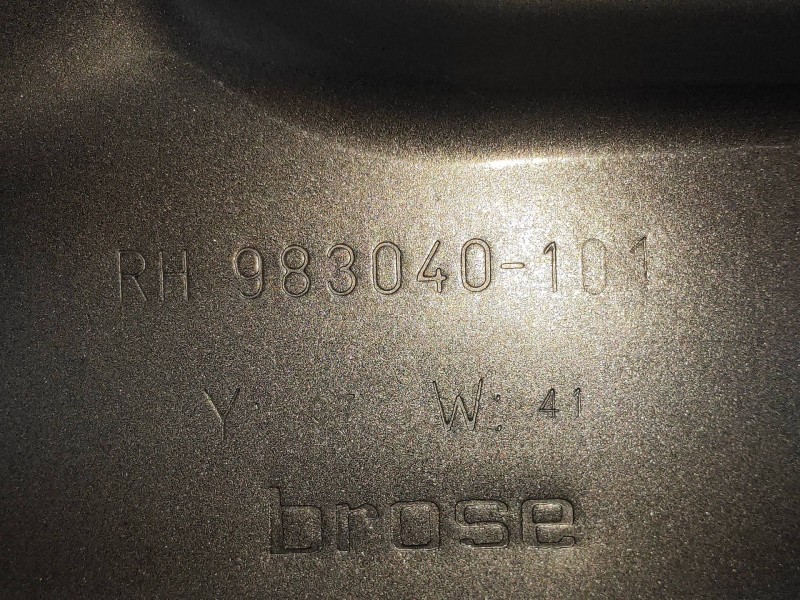 Recambio de elevalunas delantero derecho para volvo v70 familiar kinetic referencia OEM IAM 30661066 970716101 983040101 