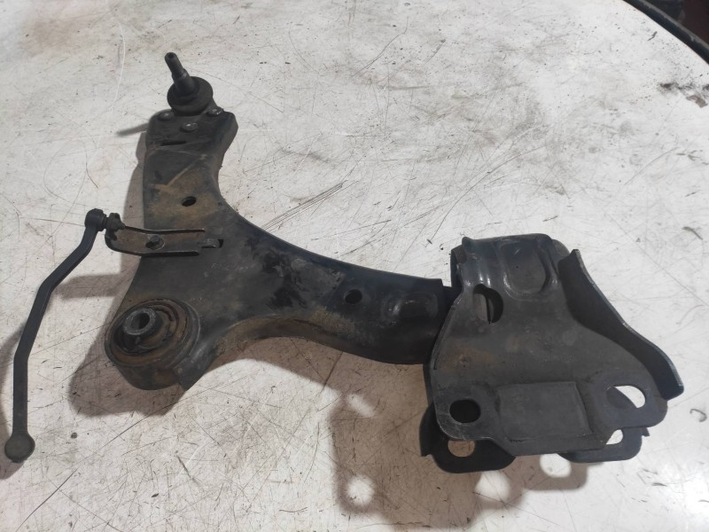 Recambio de brazo suspension inferior delantero derecho para volvo v70 familiar kinetic referencia OEM IAM 6G9N3A052  