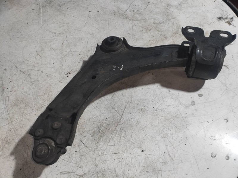 Recambio de brazo suspension inferior delantero derecho para volvo v70 familiar kinetic referencia OEM IAM 6G9N3A052  