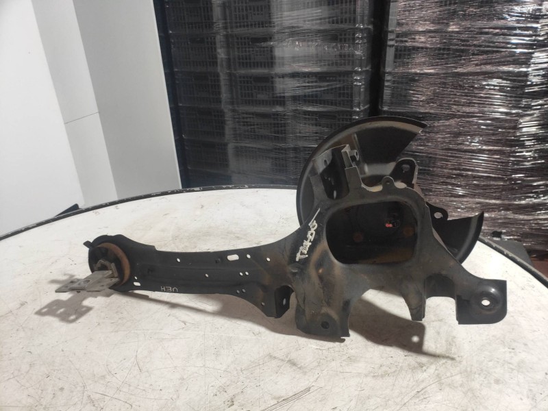 Recambio de mangueta trasera derecha para volvo v70 familiar kinetic referencia OEM IAM   