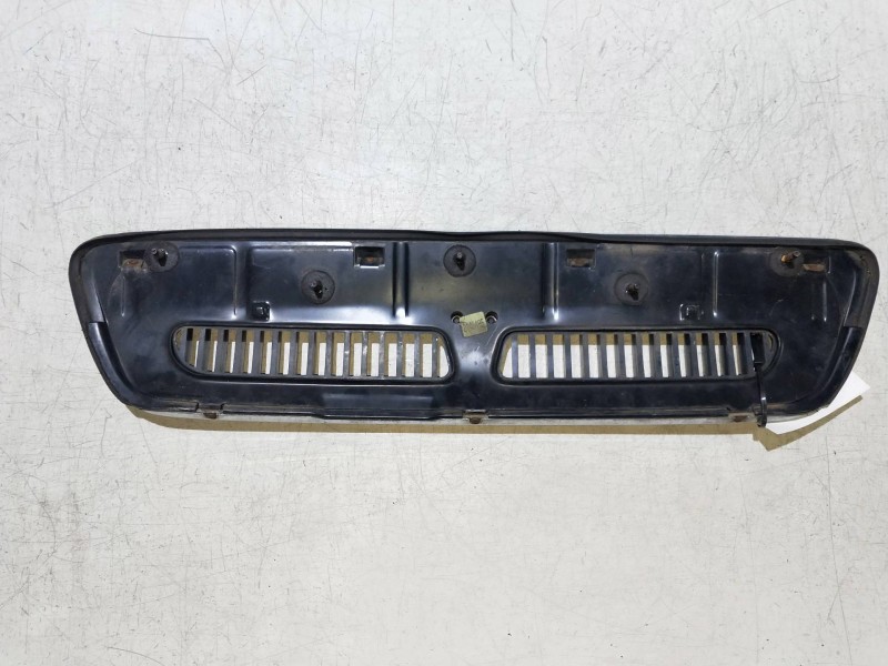 Recambio de rejilla delantera para mg rover serie 200 (xw) 1.8 diesel referencia OEM IAM   