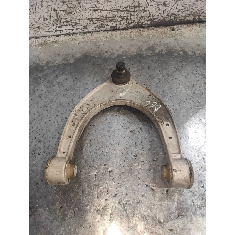 Recambio de brazo suspension superior delantero izquierdo para bmw serie 5 touring (f11) 530d xdrive referencia OEM IAM   