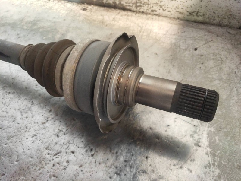 Recambio de transmision trasera izquierda para bmw serie 5 touring (f11) 530d xdrive referencia OEM IAM 7581017AI01  