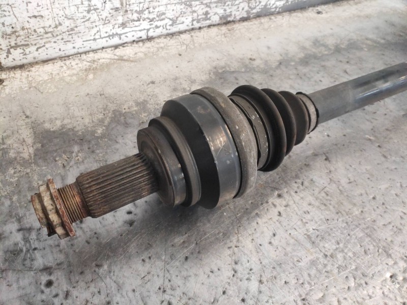 Recambio de transmision trasera derecha para bmw serie 5 touring (f11) 530d xdrive referencia OEM IAM 7581018AI01  