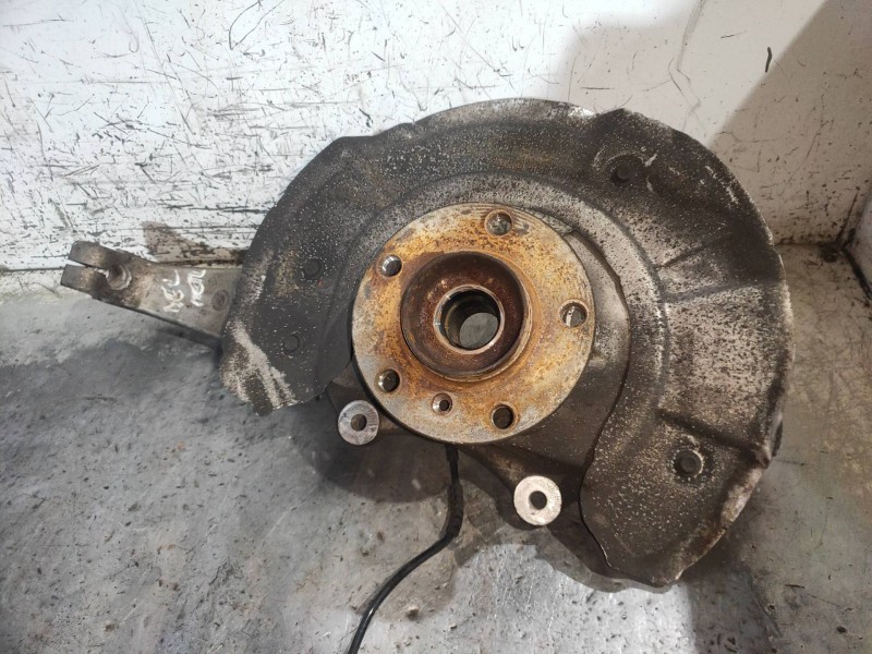 Recambio de mangueta delantera derecha para bmw serie 5 touring (f11) 530d xdrive referencia OEM IAM   