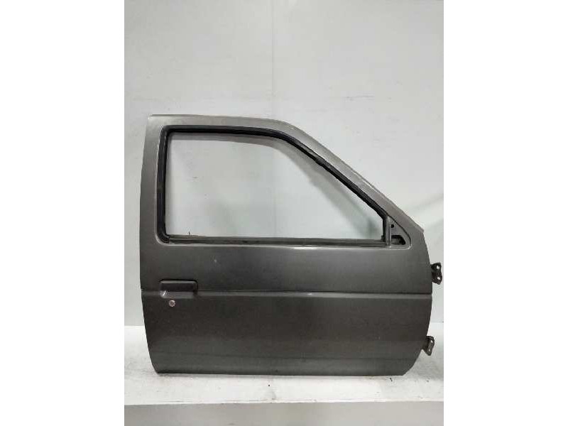 Recambio de puerta delantera derecha para nissan terrano (wd21) referencia OEM IAM   