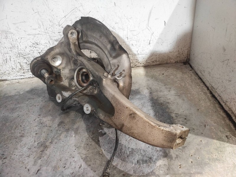 Recambio de mangueta delantera derecha para bmw serie 5 touring (f11) 530d xdrive referencia OEM IAM   