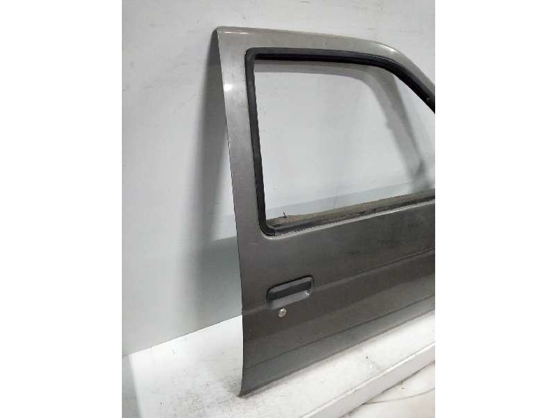 Recambio de puerta delantera derecha para nissan terrano (wd21) referencia OEM IAM   