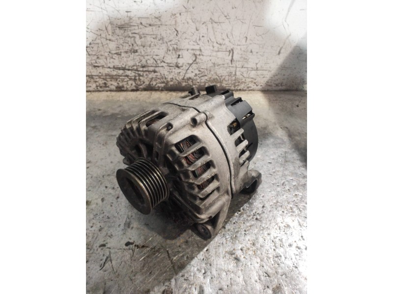 Recambio de alternador para bmw serie 5 touring (f11) 530d xdrive referencia OEM IAM 8515754AI01 FG23S058 2613702A