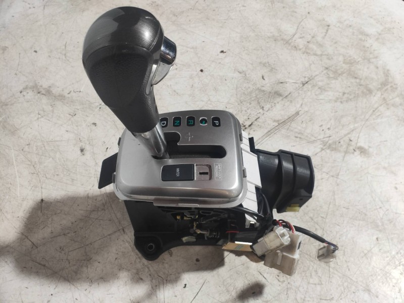 Recambio de palanca cambio para chevrolet captiva 3.2 v6 ltx referencia OEM IAM S04688  