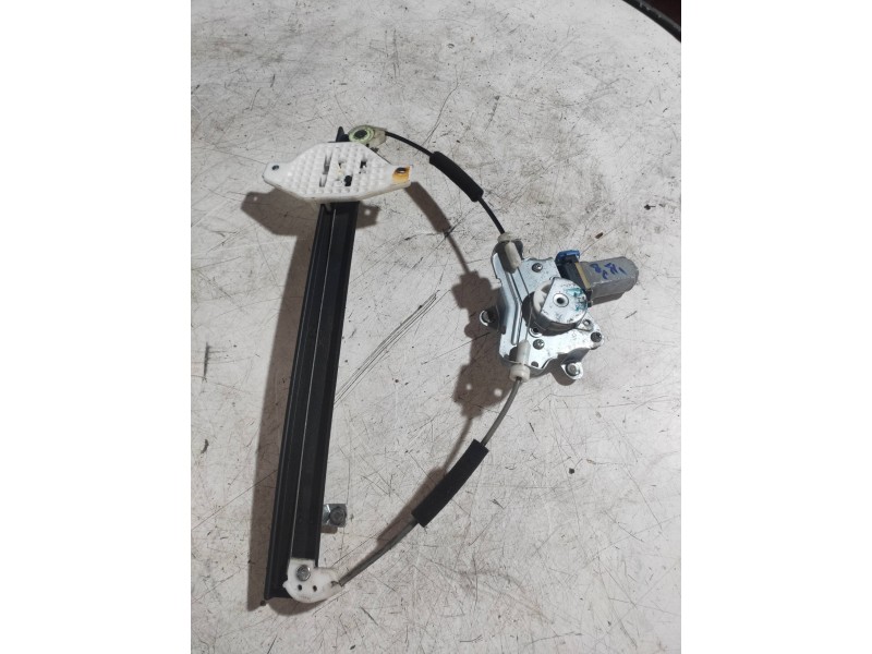 Recambio de elevalunas delantero derecho para chevrolet captiva 3.2 v6 ltx referencia OEM IAM 96627080  