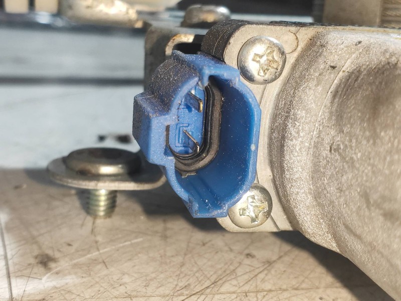 Recambio de elevalunas delantero izquierdo para chevrolet captiva 3.2 v6 ltx referencia OEM IAM 96627079  