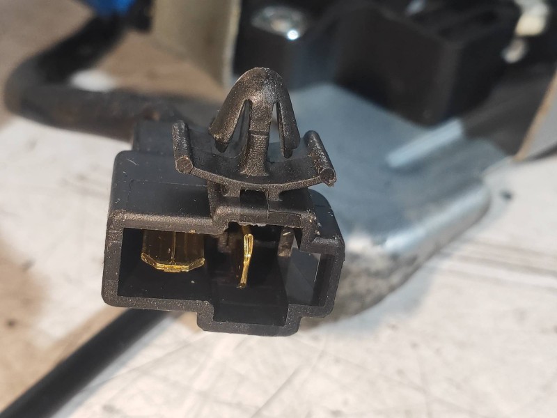 Recambio de elevalunas trasero izquierdo para chevrolet captiva 3.2 v6 ltx referencia OEM IAM 96627081  