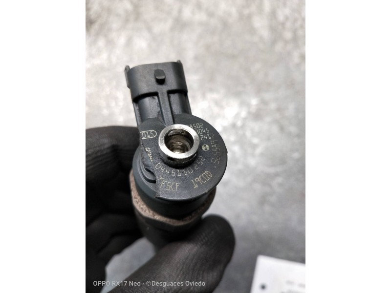 Recambio de inyector para citroen c3 hdi 70 furio referencia OEM IAM 0445110252  