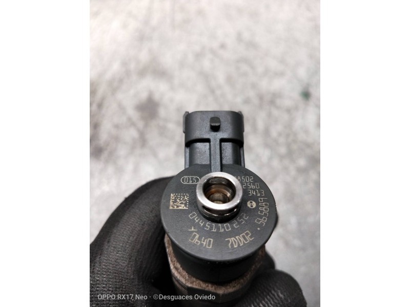 Recambio de inyector para citroen c3 hdi 70 furio referencia OEM IAM 0445110252  