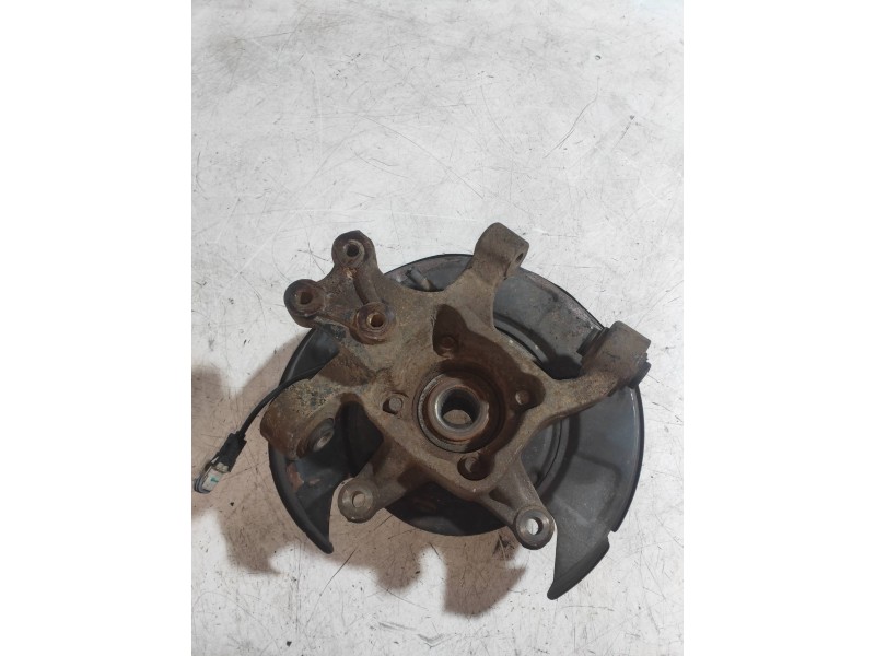 Recambio de mangueta trasera izquierda para chevrolet captiva 3.2 v6 ltx referencia OEM IAM   