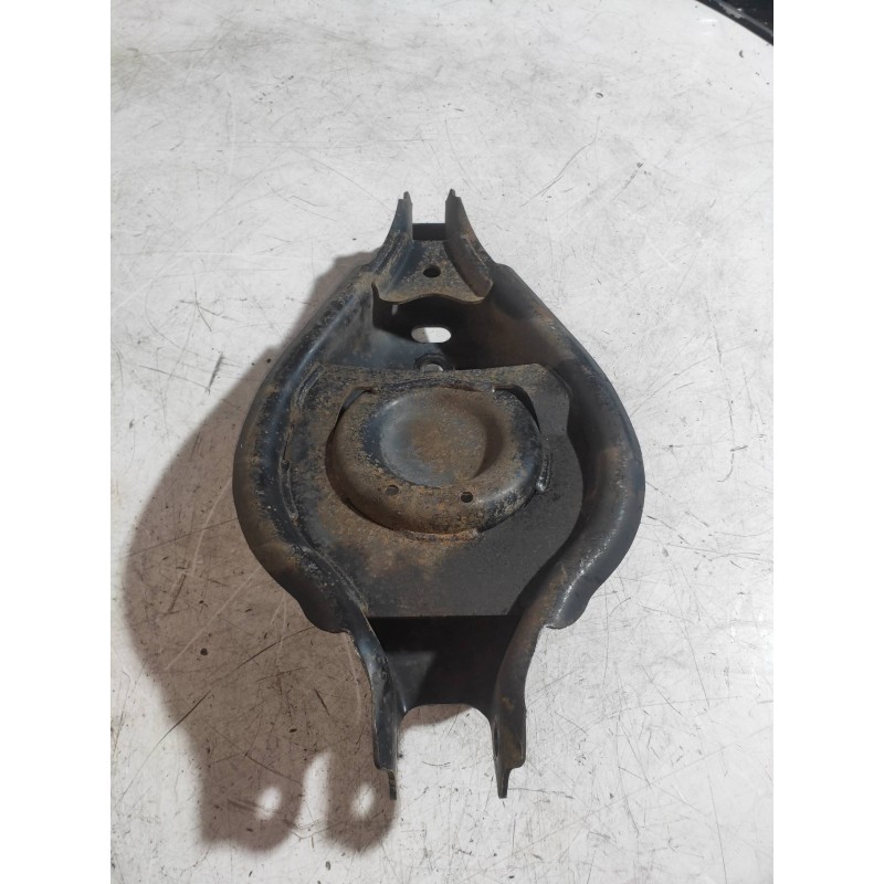 Recambio de brazo suspension inferior trasero derecho para chevrolet captiva 3.2 v6 ltx referencia OEM IAM   