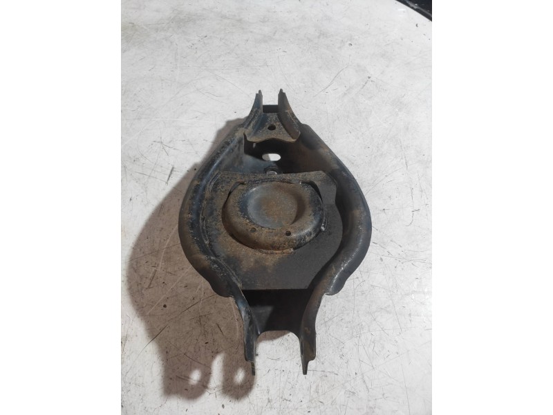Recambio de brazo suspension inferior trasero derecho para chevrolet captiva 3.2 v6 ltx referencia OEM IAM   