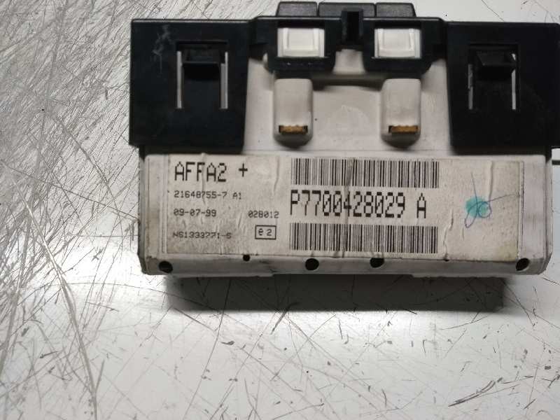 Recambio de pantalla multifuncion para renault megane i fase 2 berlina (ba0) 1.9 d rt referencia OEM IAM P7700428029A 216487557 