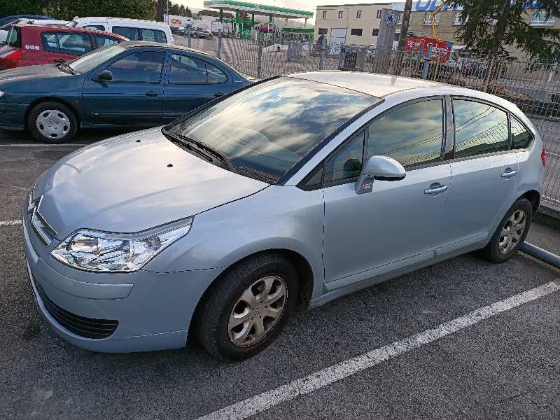 citroen c4 berlina del año 2007