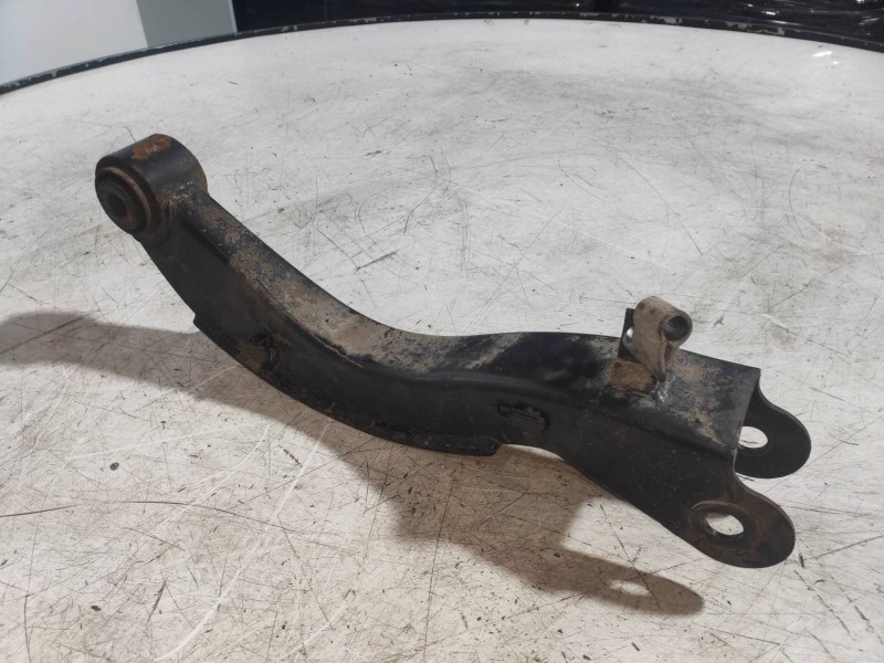 Recambio de brazo suspension superior trasero derecho para chevrolet captiva 3.2 v6 ltx referencia OEM IAM   