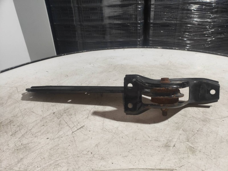 Recambio de brazo suspension superior trasero derecho para chevrolet captiva 3.2 v6 ltx referencia OEM IAM   