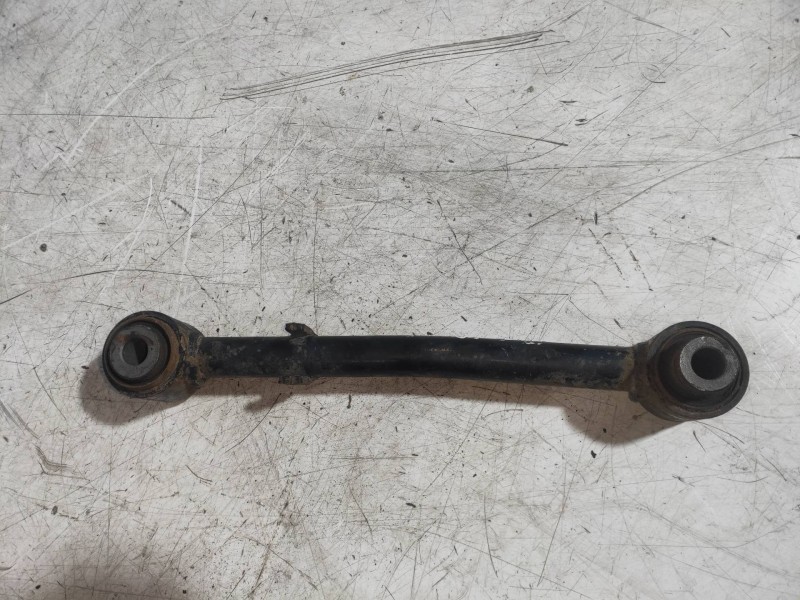 Recambio de brazo suspension superior trasero derecho para chevrolet captiva 3.2 v6 ltx referencia OEM IAM   