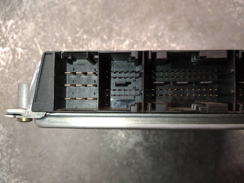 Recambio de centralita motor uce para opel omega b executive berlina referencia OEM IAM 0281010719 7789213 7788931 JM