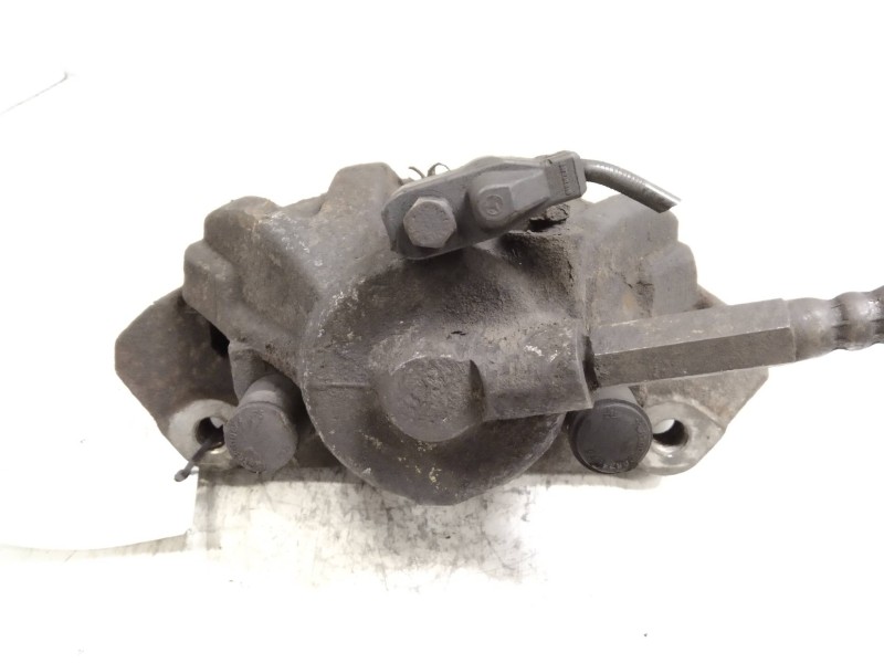 Recambio de pinza freno delantera derecha para mercedes vito (w638) combi 110 d euro 2 (638.174) referencia OEM IAM   