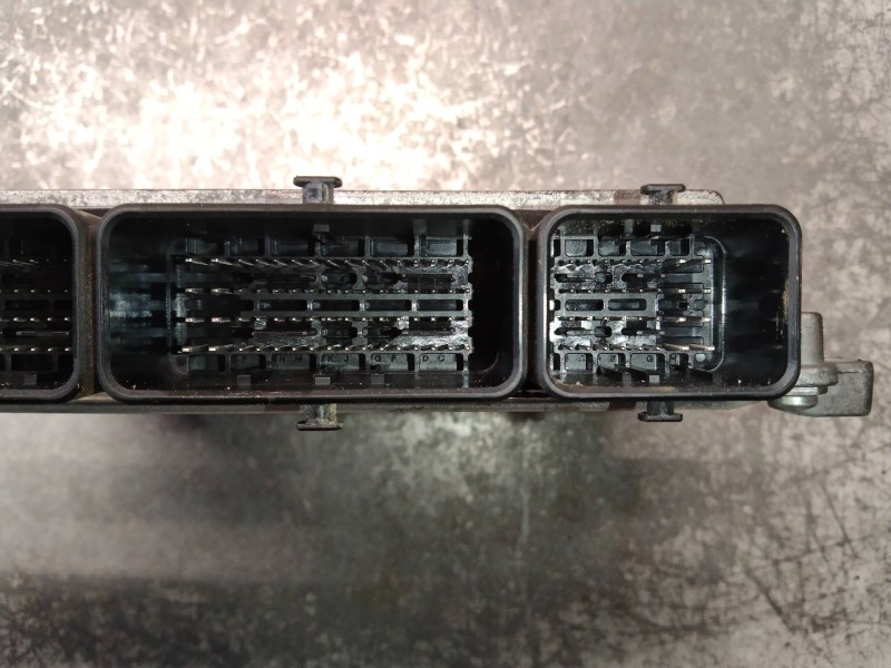 Recambio de centralita motor uce para dacia sandero stepway referencia OEM IAM 237103008R V29030397A 237102806R