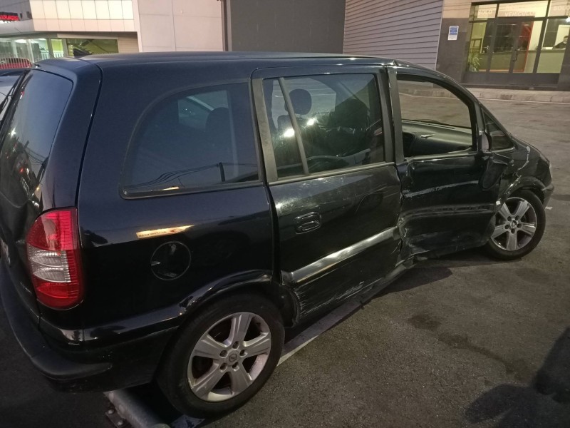 opel zafira a del año 2004