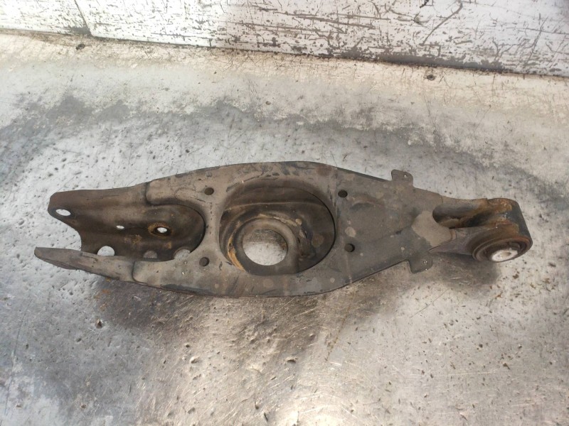 Recambio de brazo suspension inferior trasero derecho para mercedes clase c (w203) sportcoupe c 180 compressor (203.746) referen