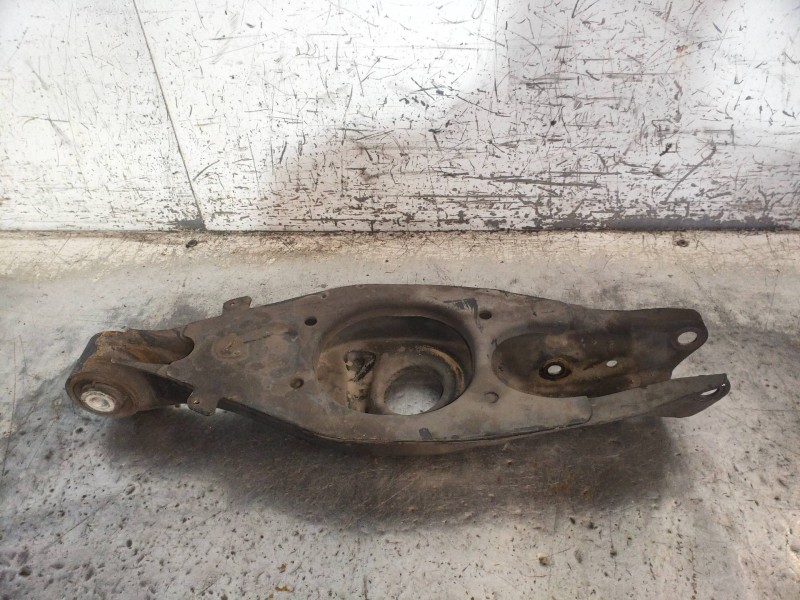 Recambio de brazo suspension inferior trasero izquierdo para mercedes clase c (w203) sportcoupe c 180 compressor (203.746) refer