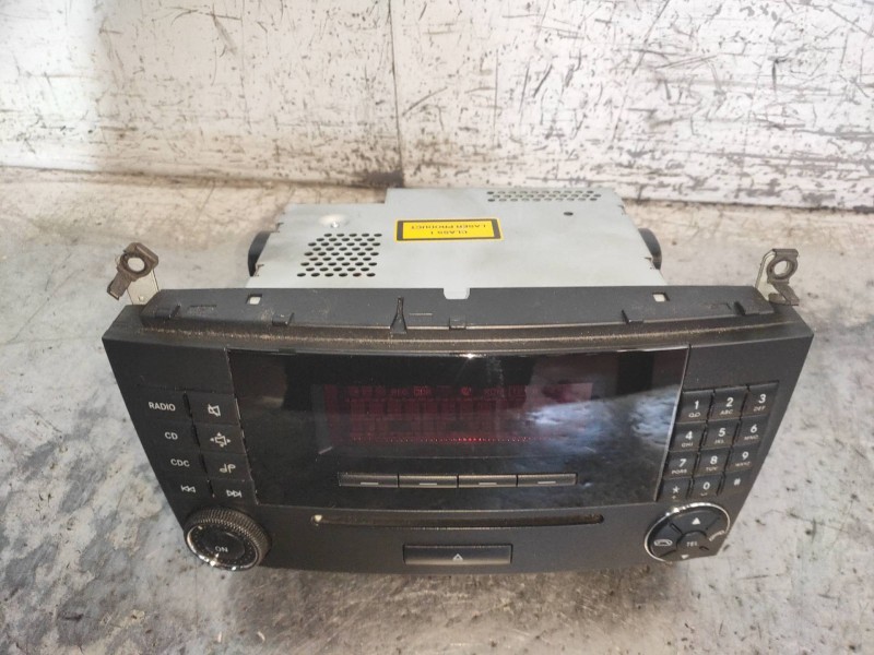 Recambio de sistema audio / radio cd para mercedes clase c (w203) sportcoupe c 180 compressor (203.746) referencia OEM IAM A2038