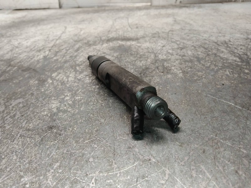 Recambio de inyector para volkswagen golf iv berlina (1j1) conceptline referencia OEM IAM 0432193696 028130202P 