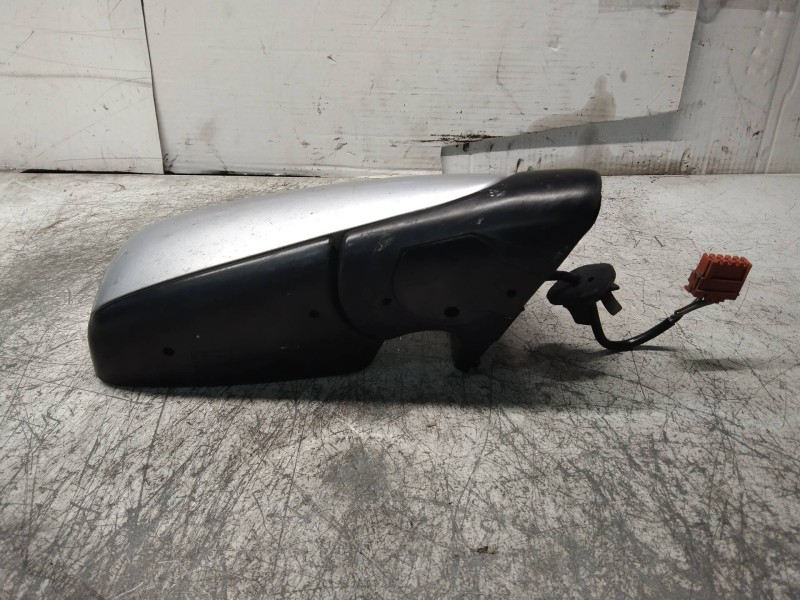 Recambio de retrovisor derecho para peugeot 605 sli referencia OEM IAM   ELECTRICO