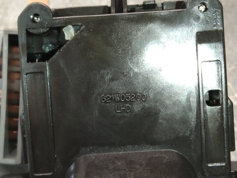 Recambio de mando limpia para kia sportage ex referencia OEM IAM 621W05200  